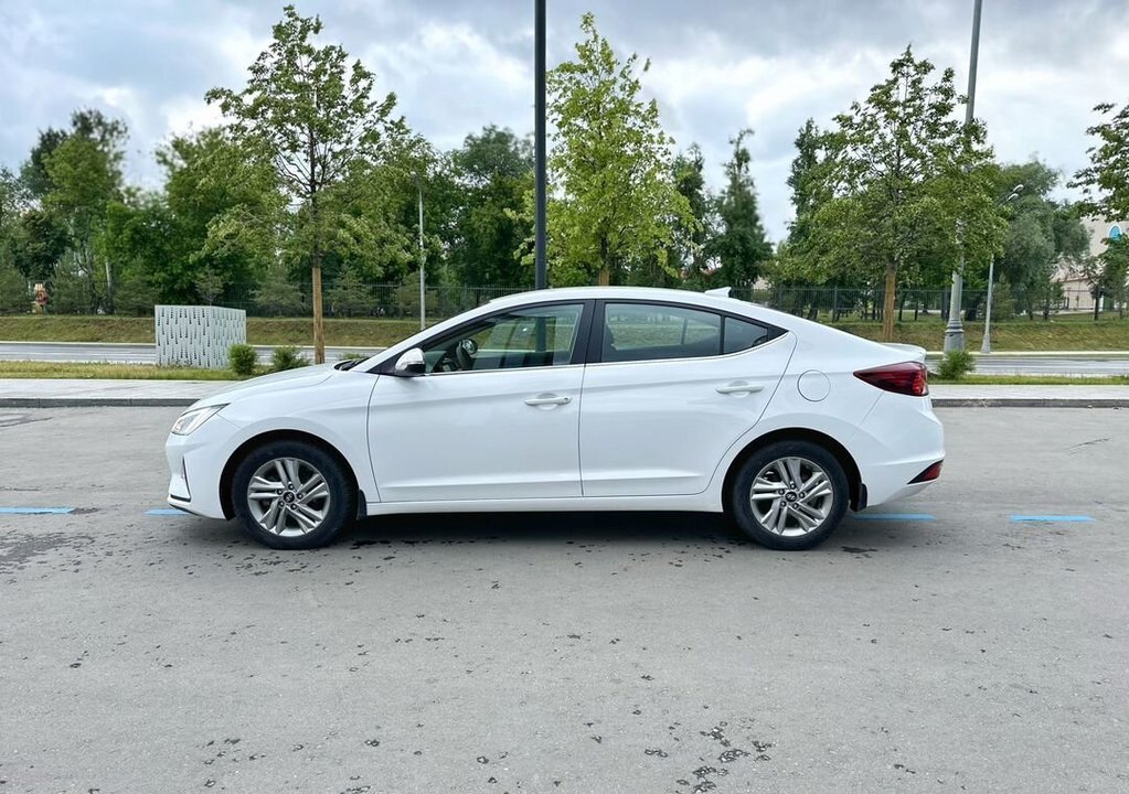 Hyundai Elantra, 2019 год, 1 398 000 рублей, 3 фотография