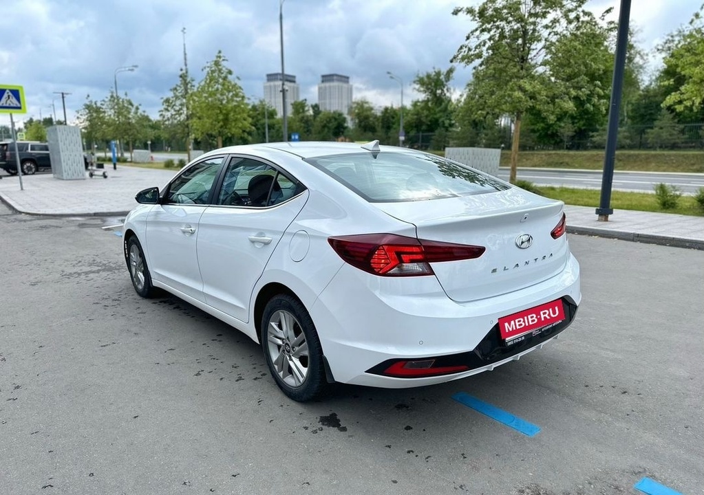 Hyundai Elantra, 2019 год, 1 398 000 рублей, 4 фотография