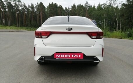 KIA Rio IV, 2021 год, 1 100 000 рублей, 3 фотография