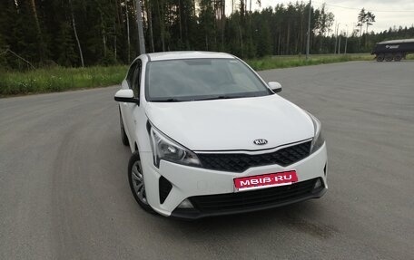 KIA Rio IV, 2021 год, 1 100 000 рублей, 4 фотография