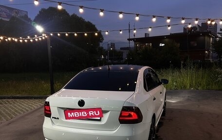Volkswagen Polo VI (EU Market), 2015 год, 700 000 рублей, 4 фотография