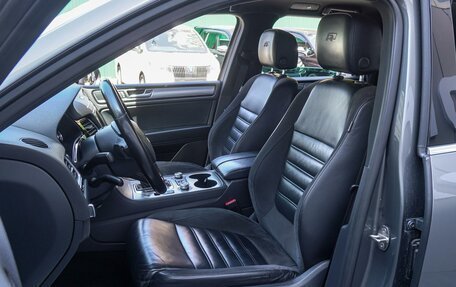 Volkswagen Touareg III, 2017 год, 2 930 000 рублей, 10 фотография