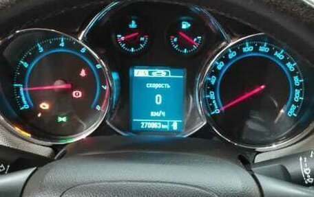 Chevrolet Cruze II, 2013 год, 700 000 рублей, 2 фотография