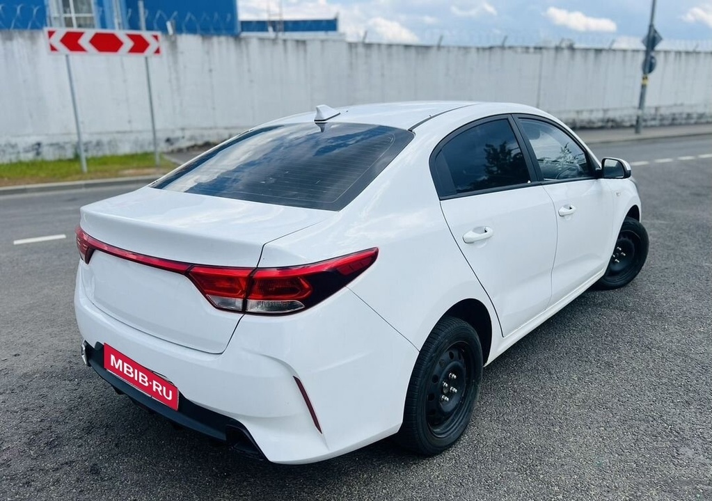 KIA Rio, 2021 год, 1 099 999 рублей, 5 фотография