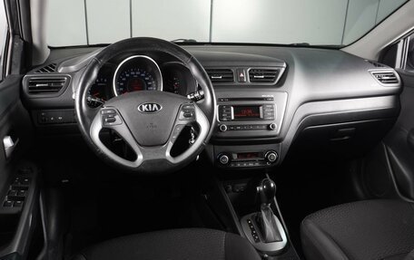 KIA Rio III рестайлинг, 2017 год, 1 369 000 рублей, 6 фотография