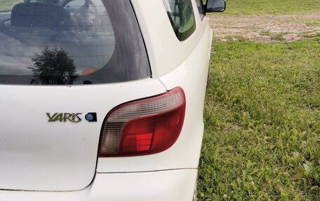 Toyota Yaris I рестайлинг, 2000 год, 200 000 рублей, 4 фотография