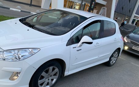 Peugeot 308 II, 2010 год, 379 000 рублей, 3 фотография
