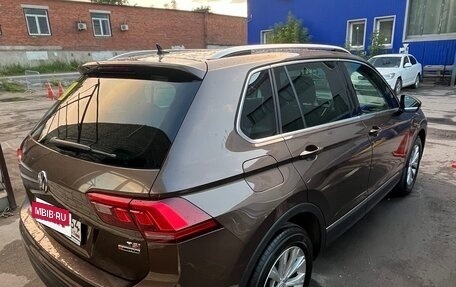 Volkswagen Tiguan II, 2017 год, 2 650 000 рублей, 3 фотография
