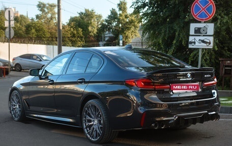 BMW 5 серия, 2019 год, 3 850 000 рублей, 2 фотография