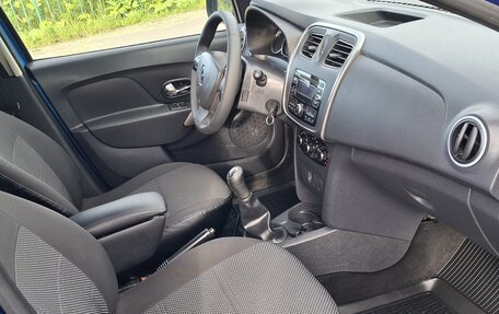 Renault Logan II, 2017 год, 895 000 рублей, 7 фотография
