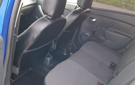 Renault Logan II, 2017 год, 895 000 рублей, 10 фотография