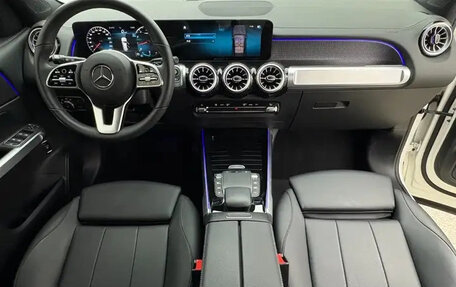 Mercedes-Benz GLB, 2021 год, 2 320 255 рублей, 12 фотография