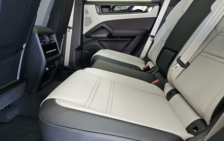 Porsche Cayenne III, 2024 год, 21 195 000 рублей, 11 фотография