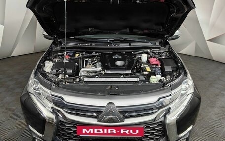 Mitsubishi Pajero Sport III рестайлинг, 2019 год, 3 098 000 рублей, 18 фотография