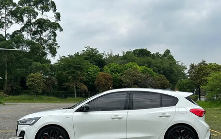 Ford Focus IV, 2022 год, 1 305 690 рублей, 4 фотография