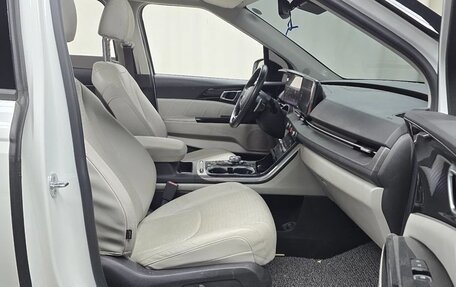 KIA Carnival, 2021 год, 3 000 000 рублей, 14 фотография