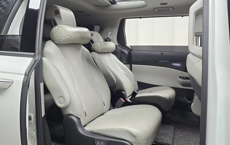 KIA Carnival, 2021 год, 3 000 000 рублей, 15 фотография