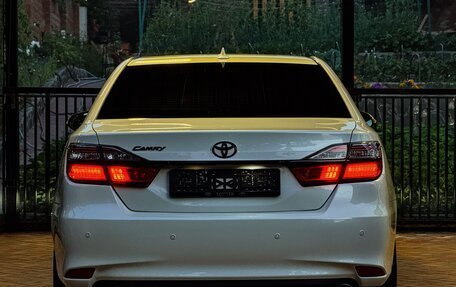 Toyota Camry, 2017 год, 2 600 000 рублей, 2 фотография