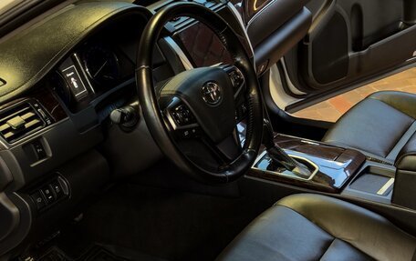 Toyota Camry, 2017 год, 2 600 000 рублей, 12 фотография