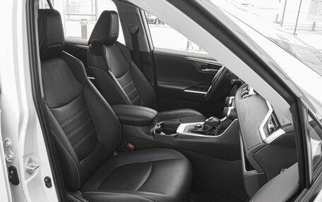 Toyota RAV4, 2021 год, 4 299 000 рублей, 8 фотография