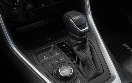 Toyota RAV4, 2021 год, 4 299 000 рублей, 12 фотография