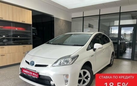 Toyota Prius, 2014 год, 1 270 000 рублей, 1 фотография