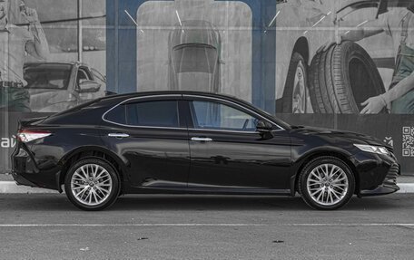 Toyota Camry, 2019 год, 2 899 000 рублей, 5 фотография