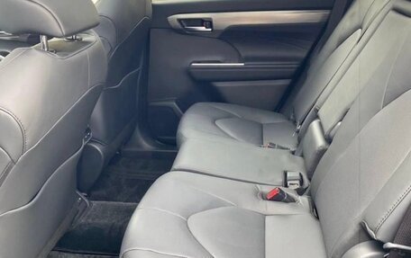 Toyota Highlander, 2025 год, 5 200 000 рублей, 15 фотография