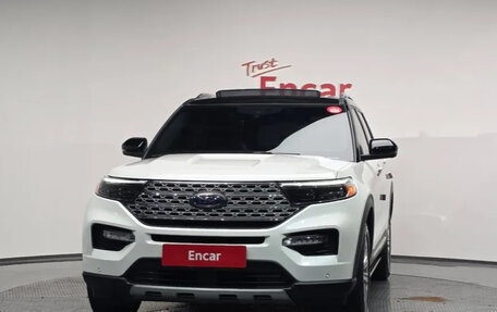 Ford Explorer VI, 2022 год, 2 795 000 рублей, 2 фотография