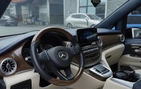 Mercedes-Benz Vito, 2022 год, 4 180 000 рублей, 5 фотография