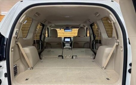 Toyota Land Cruiser Prado 150 рестайлинг 2, 2022 год, 4 035 000 рублей, 15 фотография