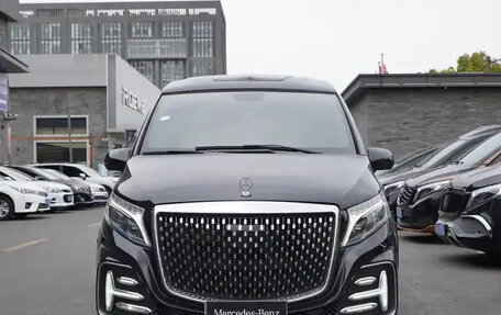 Mercedes-Benz Vito, 2022 год, 4 180 000 рублей, 2 фотография
