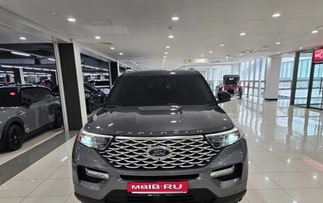 Ford Explorer VI, 2022 год, 3 200 000 рублей, 2 фотография