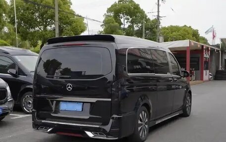 Mercedes-Benz Vito, 2022 год, 4 180 000 рублей, 3 фотография