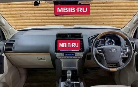 Toyota Land Cruiser Prado 150 рестайлинг 2, 2022 год, 4 035 000 рублей, 4 фотография