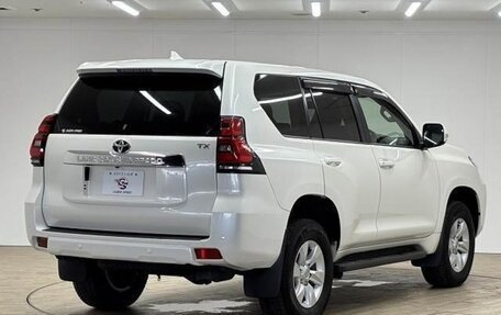 Toyota Land Cruiser Prado 150 рестайлинг 2, 2022 год, 4 060 000 рублей, 3 фотография