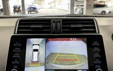 Toyota Land Cruiser Prado 150 рестайлинг 2, 2022 год, 4 060 000 рублей, 6 фотография