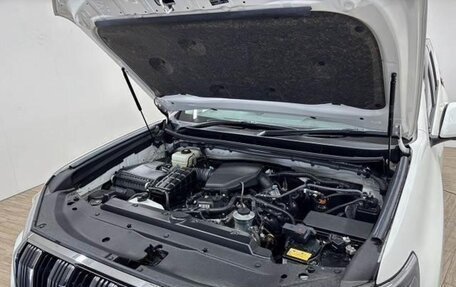 Toyota Land Cruiser Prado 150 рестайлинг 2, 2022 год, 4 060 000 рублей, 12 фотография