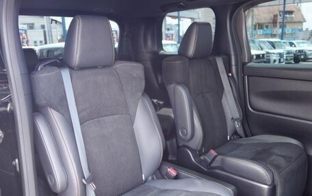 Toyota Alphard III, 2022 год, 3 250 000 рублей, 15 фотография