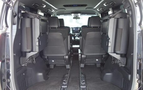 Toyota Alphard III, 2022 год, 3 250 000 рублей, 18 фотография
