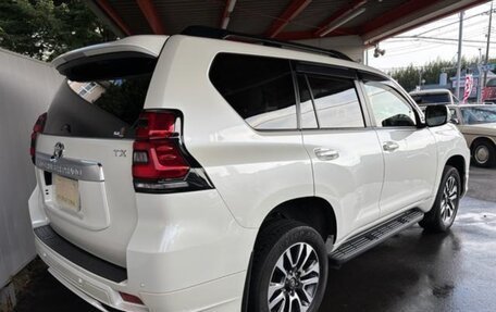 Toyota Land Cruiser Prado 150 рестайлинг 2, 2021 год, 4 000 000 рублей, 3 фотография