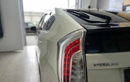 Toyota Prius, 2014 год, 1 270 000 рублей, 9 фотография