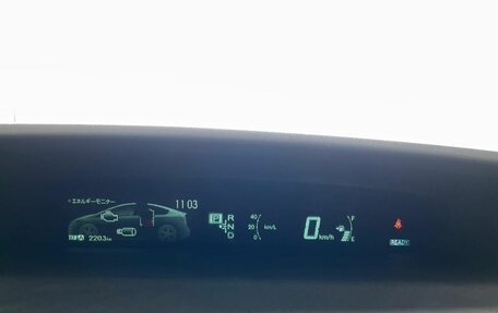 Toyota Prius, 2014 год, 1 270 000 рублей, 16 фотография