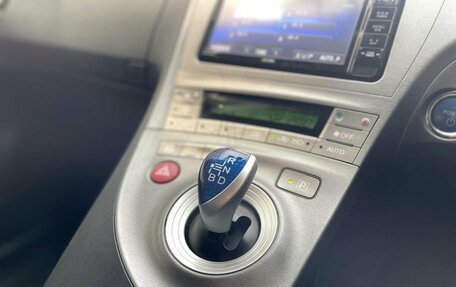 Toyota Prius, 2014 год, 1 270 000 рублей, 17 фотография