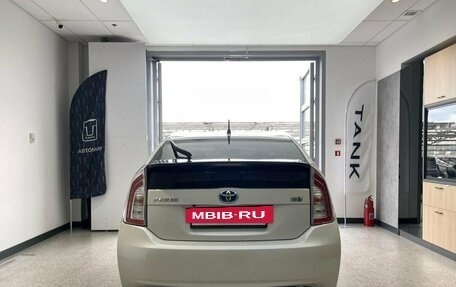 Toyota Prius, 2014 год, 1 270 000 рублей, 5 фотография