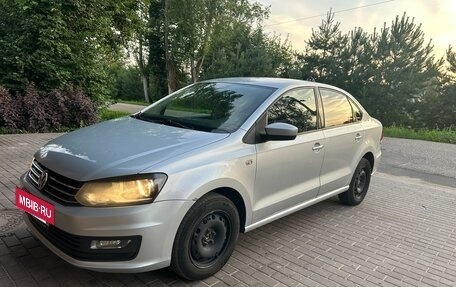 Volkswagen Polo VI (EU Market), 2016 год, 950 000 рублей, 2 фотография