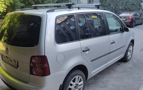 Volkswagen Touran III, 2008 год, 650 000 рублей, 5 фотография