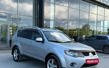Mitsubishi Outlander III рестайлинг 3, 2008 год, 1 300 000 рублей, 7 фотография