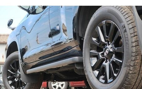 Toyota Land Cruiser Prado 150 рестайлинг 2, 2022 год, 3 600 000 рублей, 14 фотография