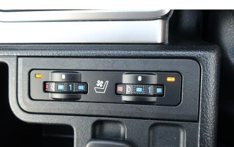 Toyota Land Cruiser Prado 150 рестайлинг 2, 2022 год, 3 600 000 рублей, 15 фотография